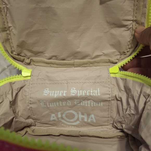 Aloha Collection - Picture 4 of 4